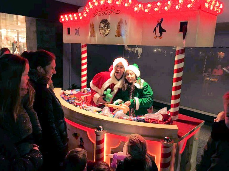 Ballonnen Saloon boekt u bij www.kerst-entertainment.nl